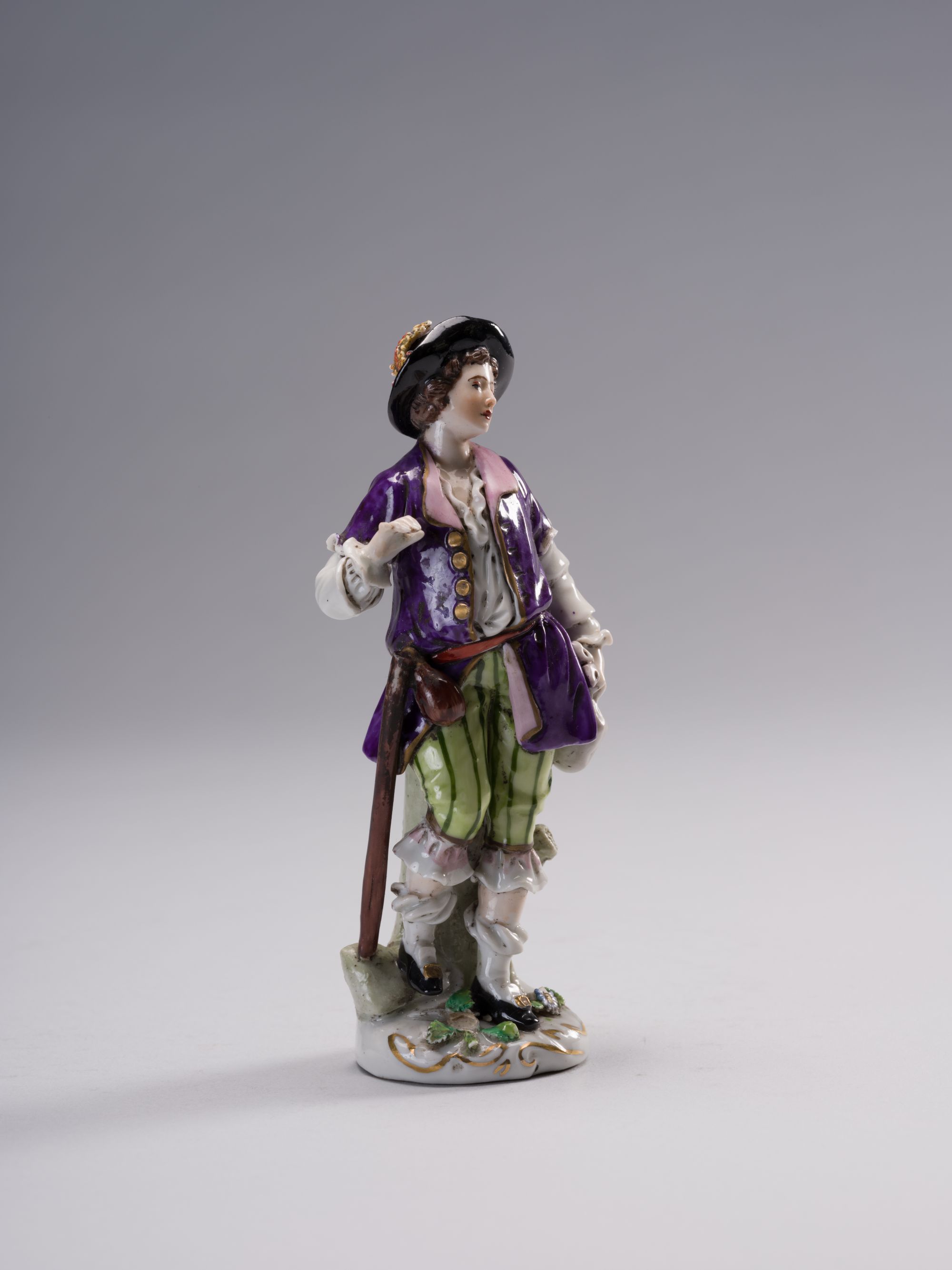 Young Man in a Hat Figurine 7