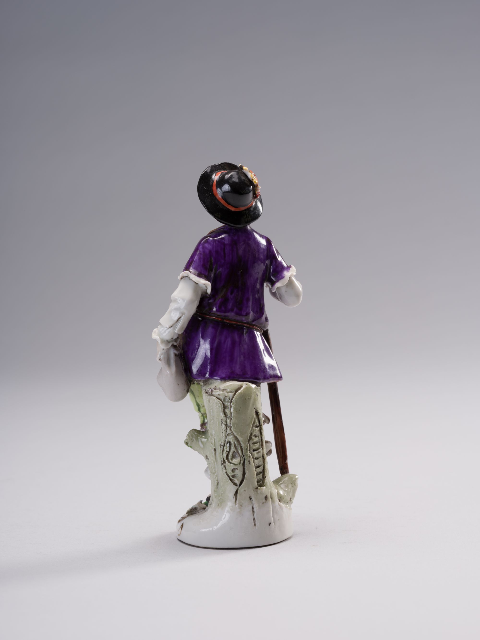 Young Man in a Hat Figurine 4