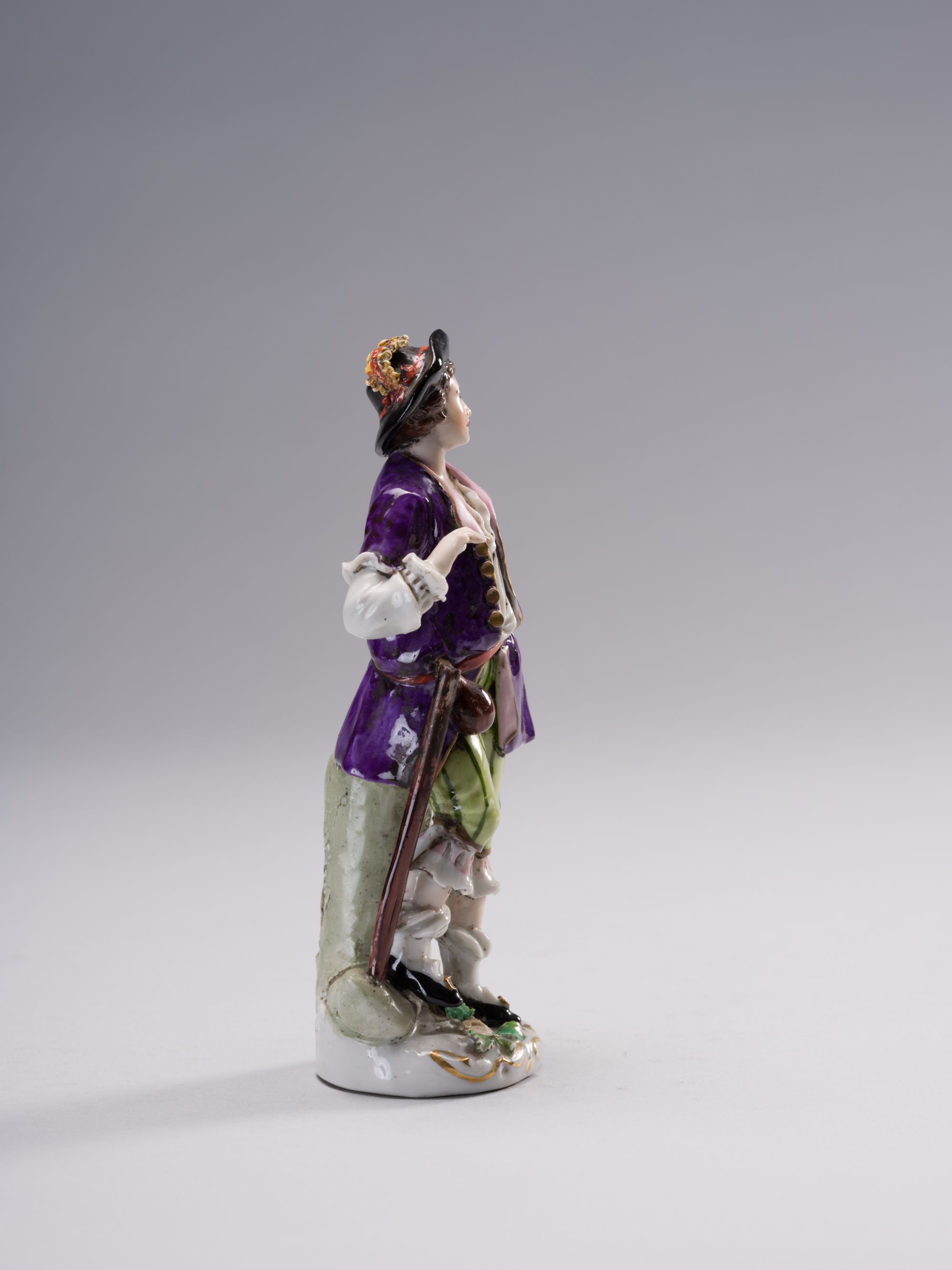 Young Man in a Hat Figurine 6