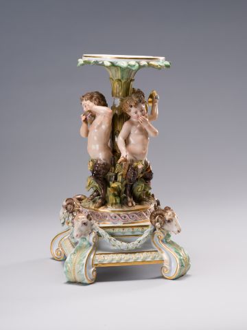 Vase Pedestal 8
