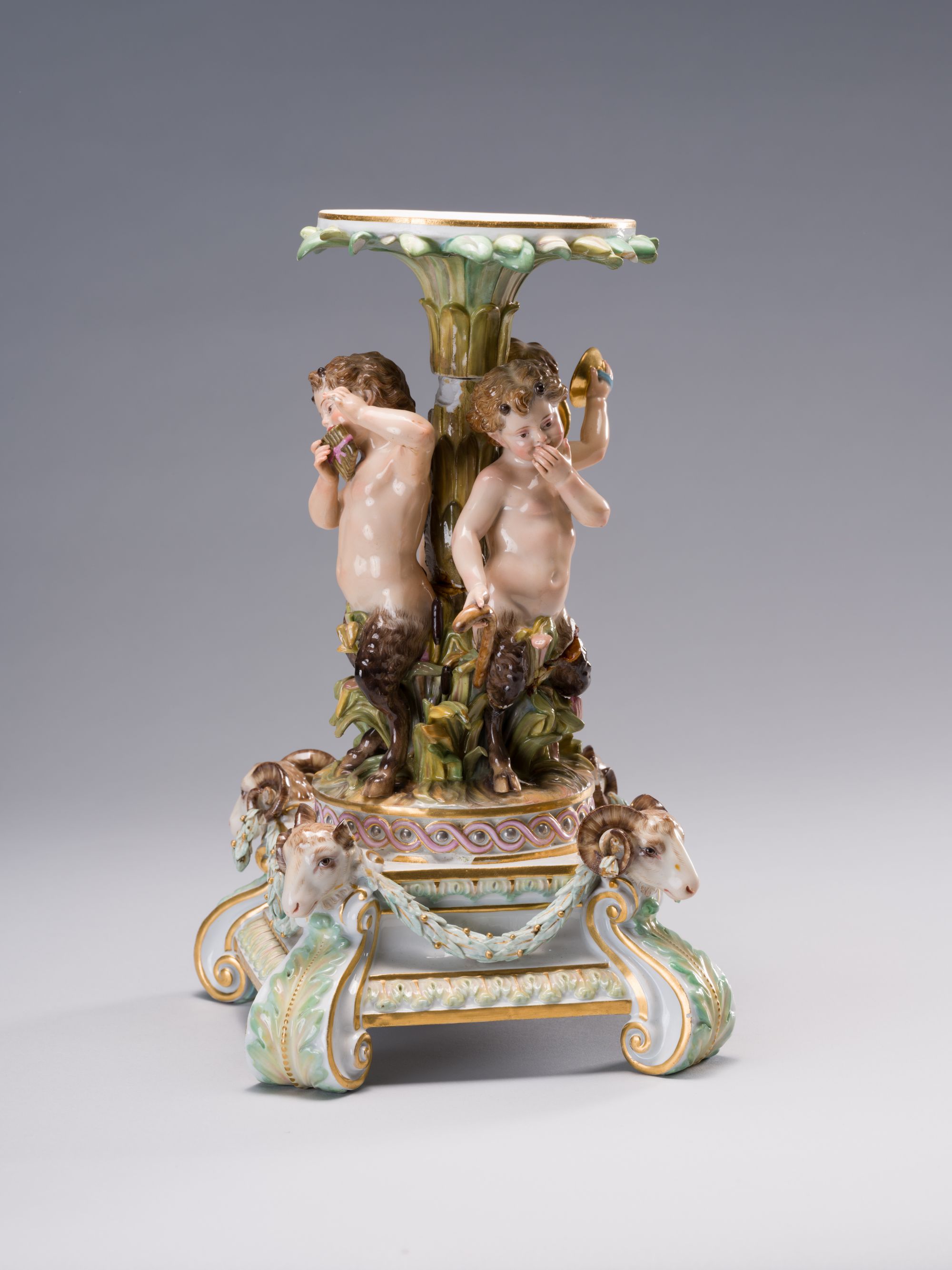 Vase Pedestal 8