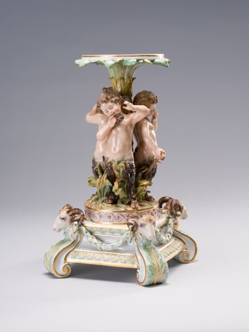 Vase Pedestal 7