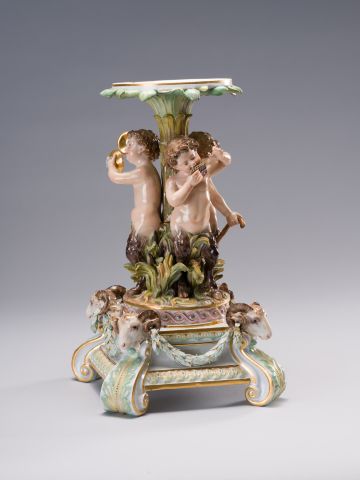 Vase Pedestal 6