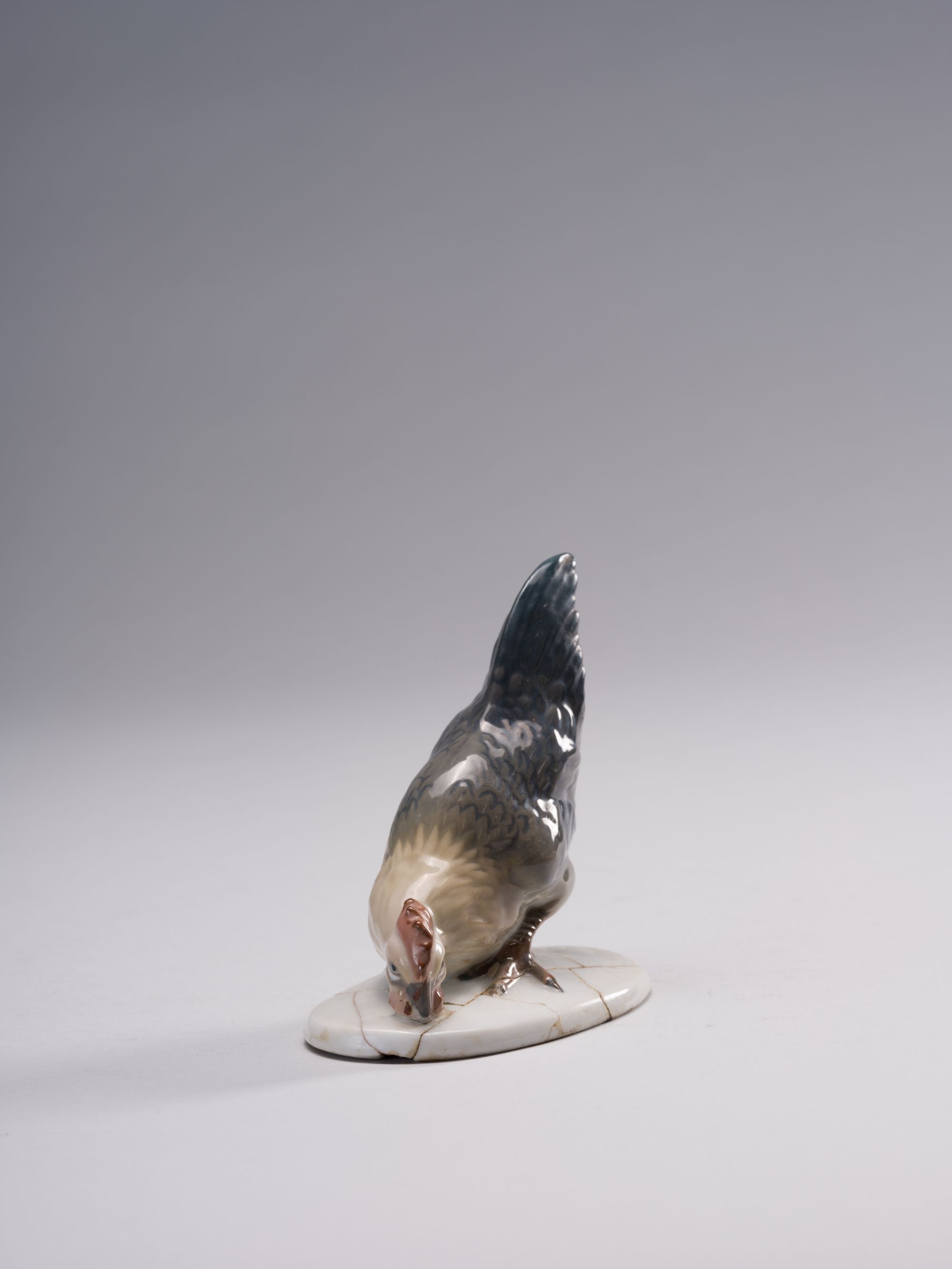 Hen Figurine 8