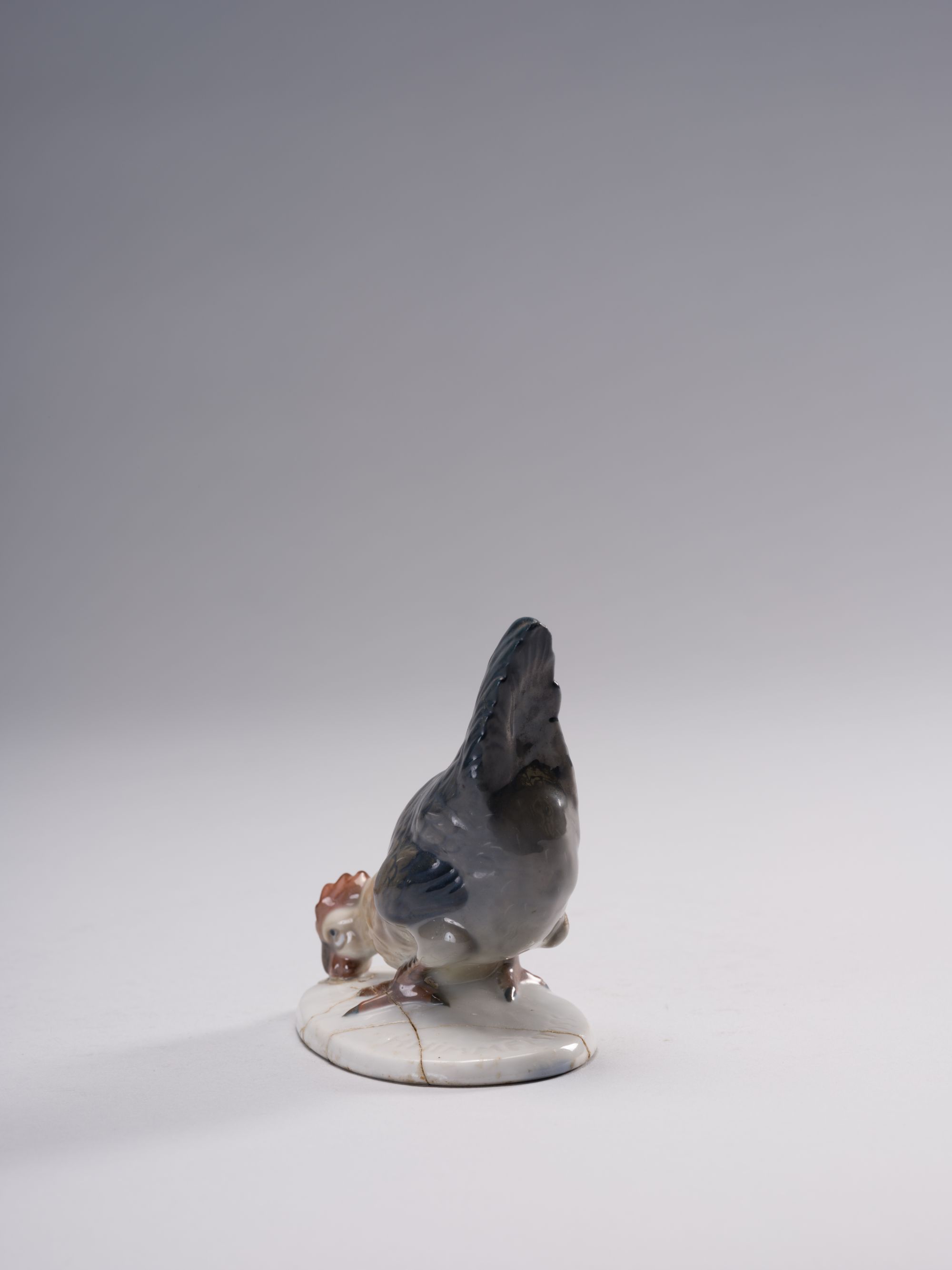 Hen Figurine 3