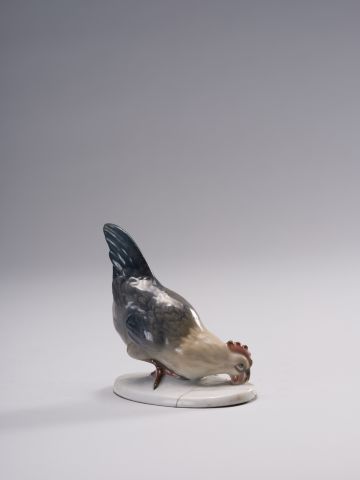 Hen Figurine 5
