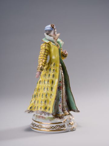 Lady in Costume Figurine 7