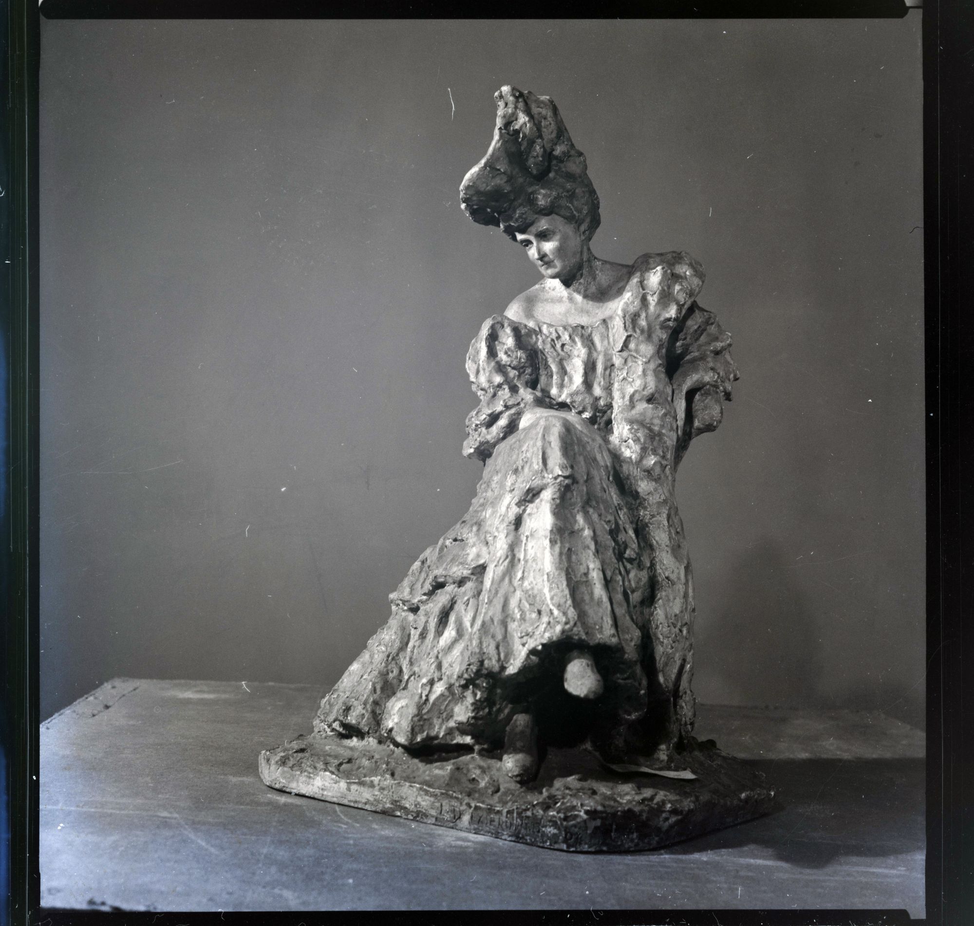 Sitting Female Figure (Lady with a Hat; Rest) 5