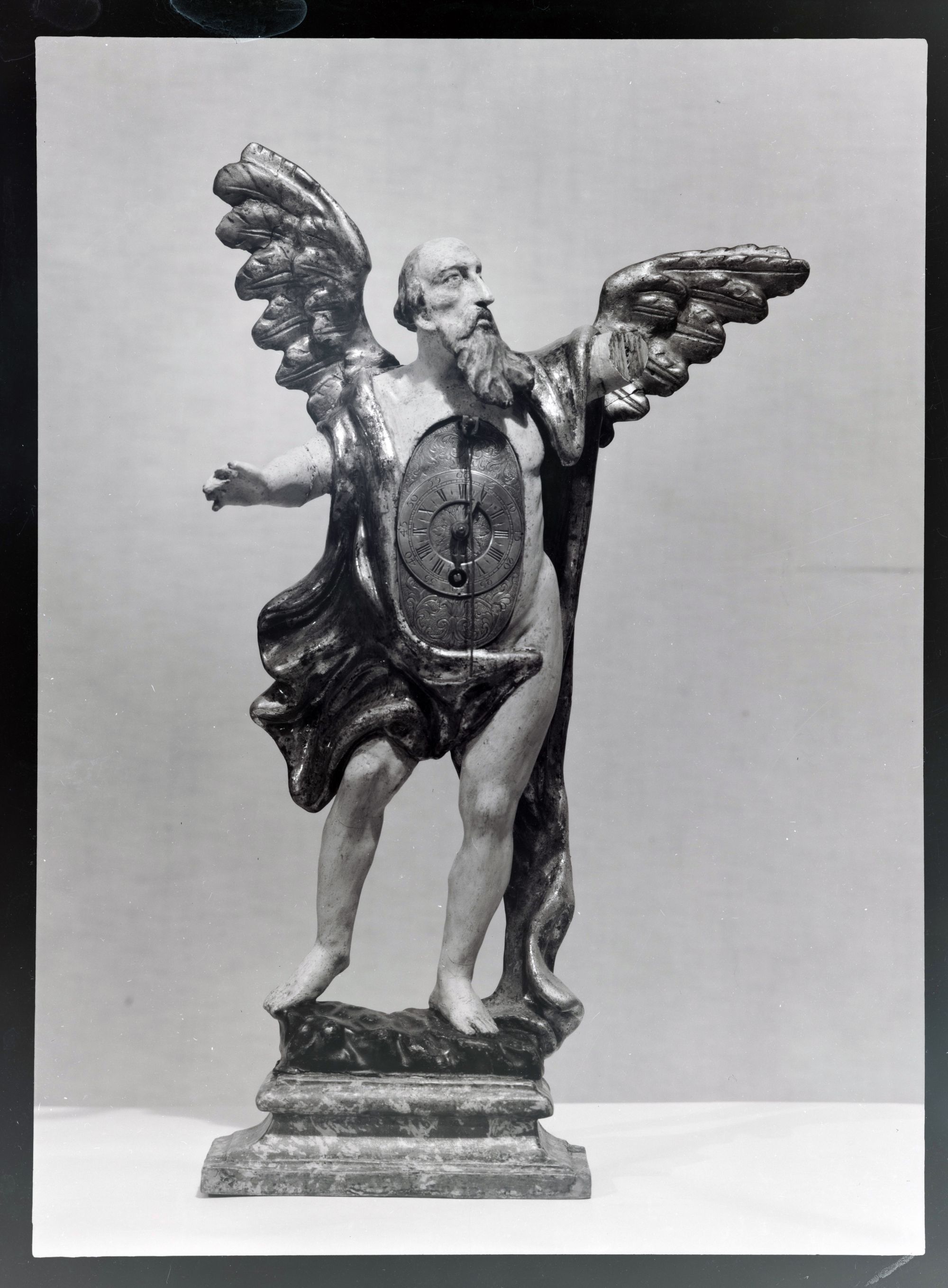 Chronos with a Clock 9