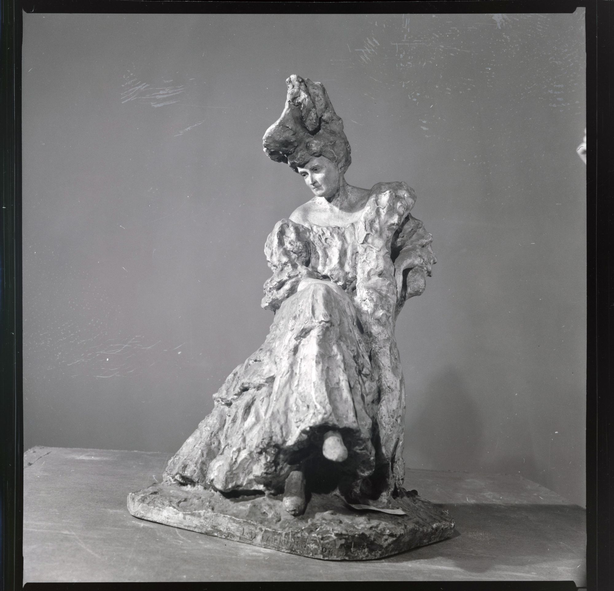 Sitting Female Figure (Lady with a Hat; Rest) 4