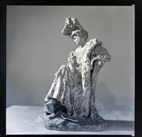 Sitting Female Figure (Lady with a Hat; Rest) 2