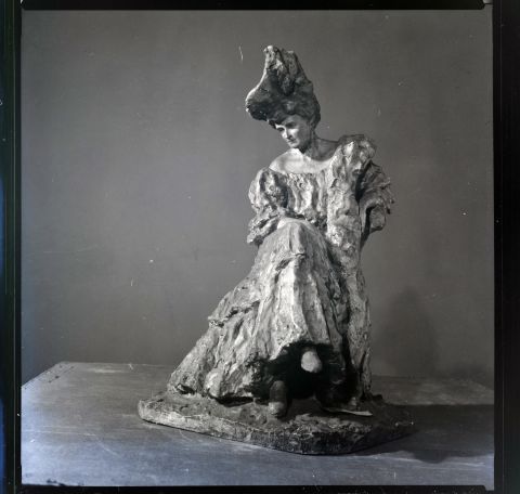 Sitting Female Figure (Lady with a Hat; Rest) 5