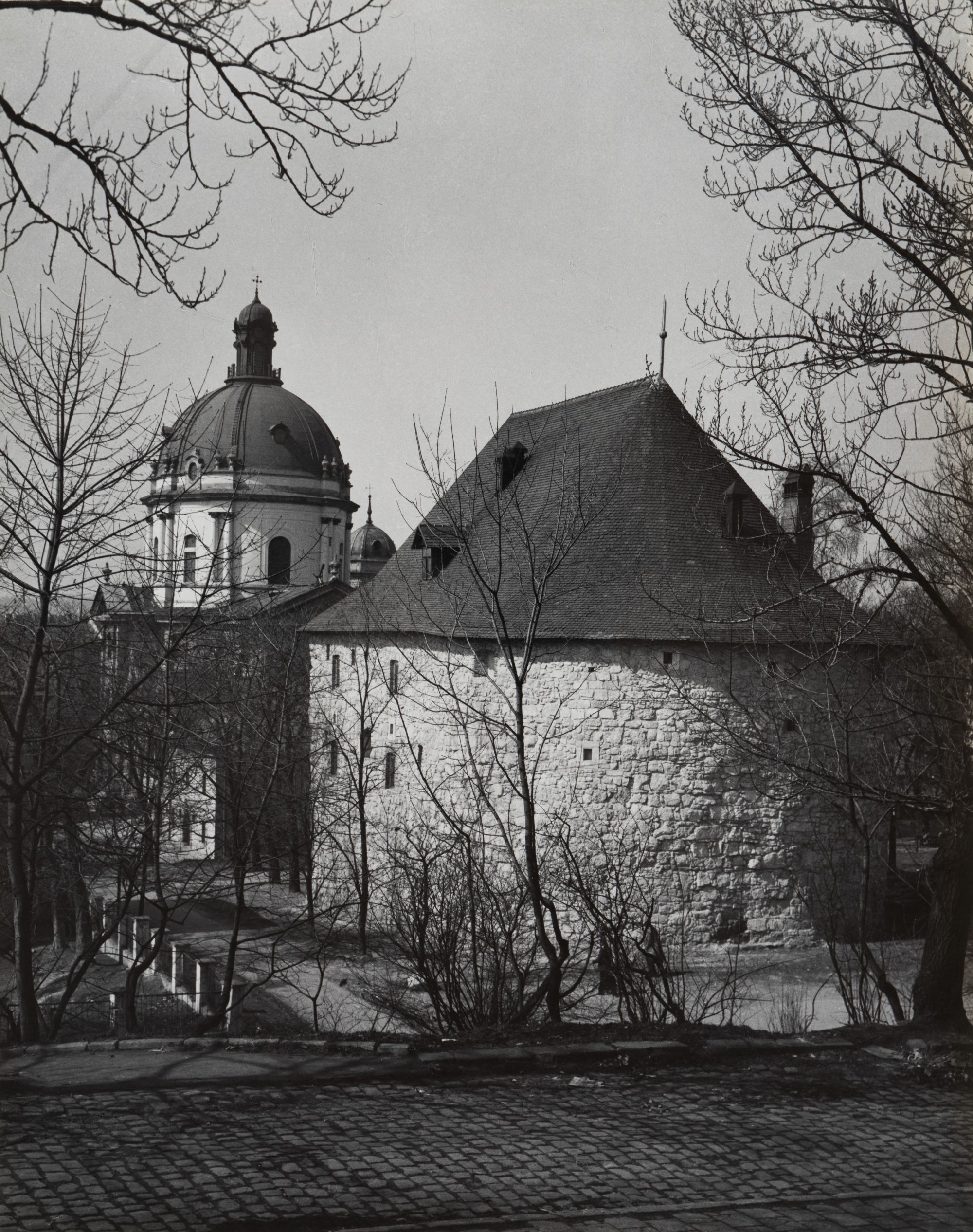 Porokhova Tower