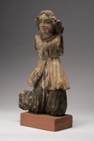 Angel Kneeling I 4