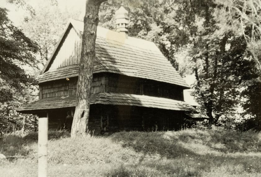 Дерев’яна церква — невідомий