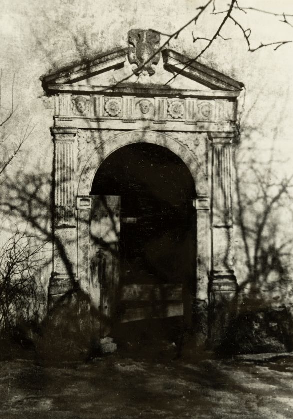 Refectory Portal of the Holy Trinity Monastery — unknown
